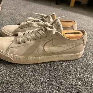 Nike Light Gray Sneakers